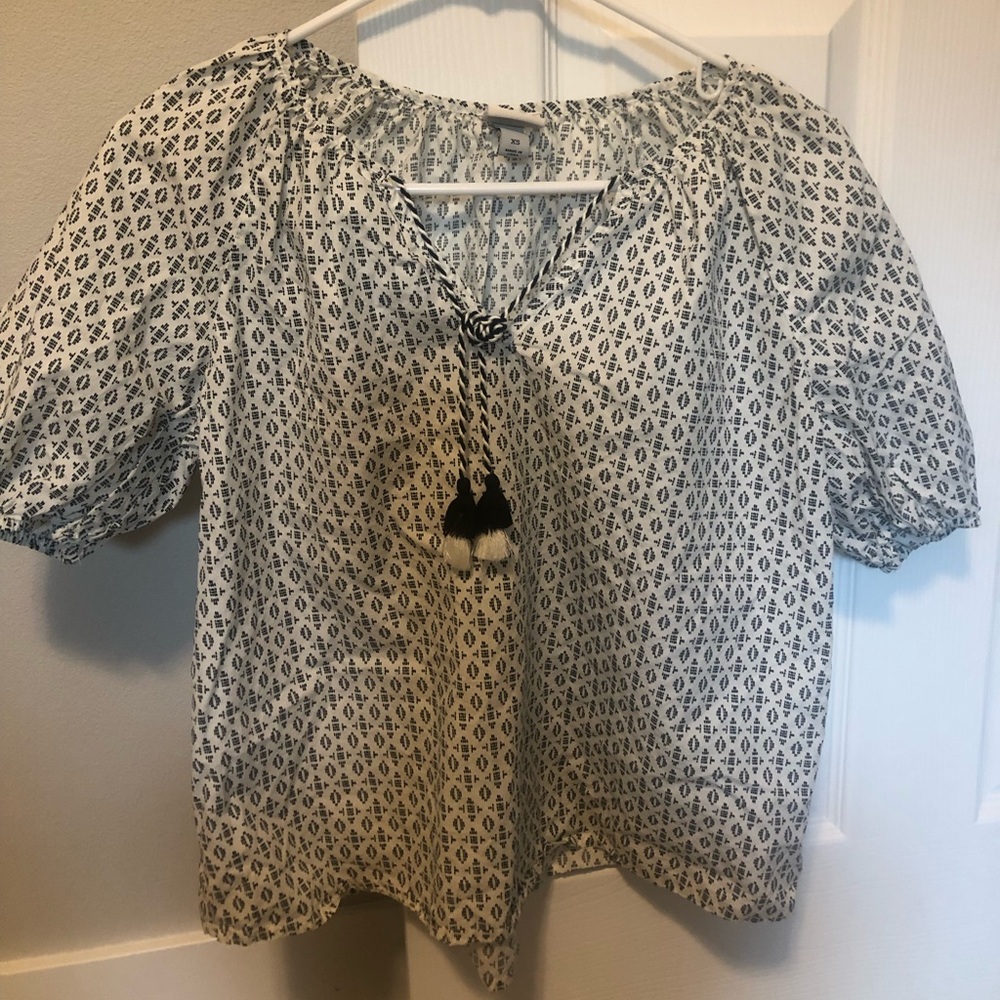 Women’s shirt from Target (a new day)